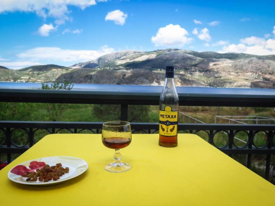 Villa Rania: Ευάερη Βίλα Με Θέα Τη Θάλασσα Lixouri Exterior foto