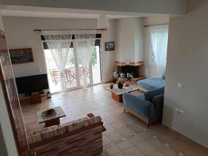 Villa Rania: Ευάερη Βίλα Με Θέα Τη Θάλασσα Lixouri Exterior foto